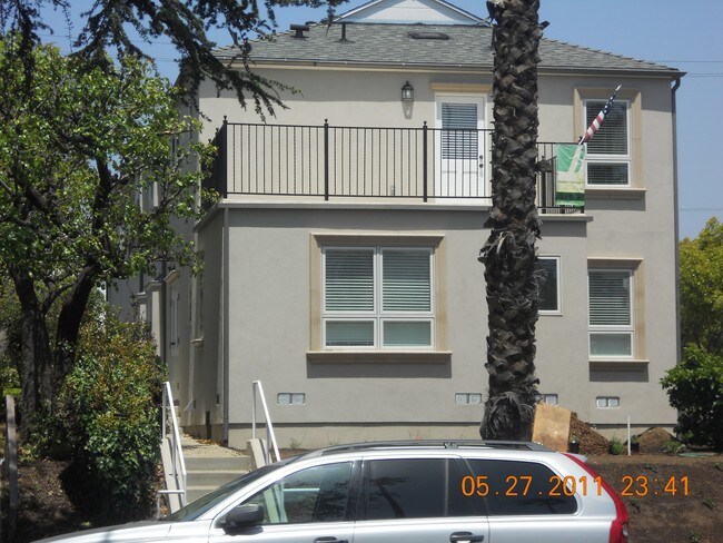 deck - 903 Washington Ave