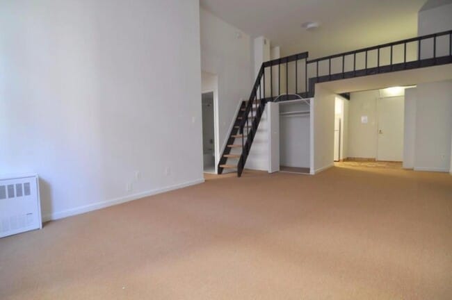 Building Photo - 80 John St