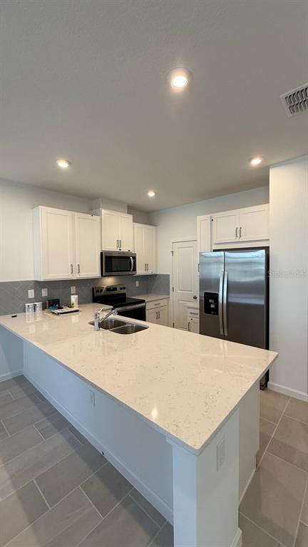 Foto del edificio - 1350 Tarflower Dr