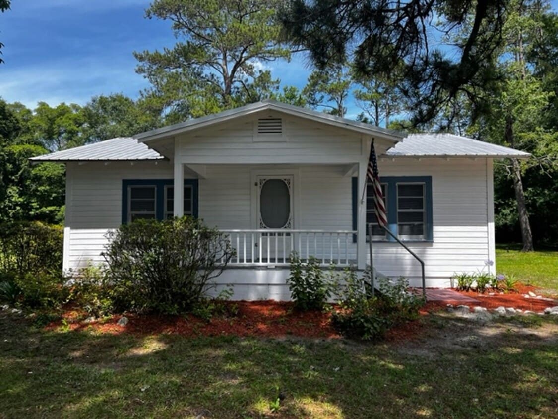 Foto principal - 2 Bedroom 1 Bath House