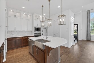Building Photo - 599 Cypress Vly Ave