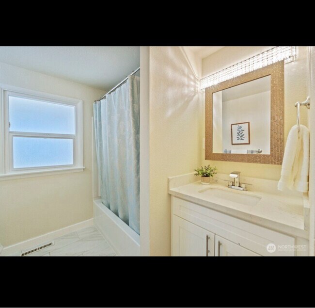 Foto del edificio - 6410 Cypress St