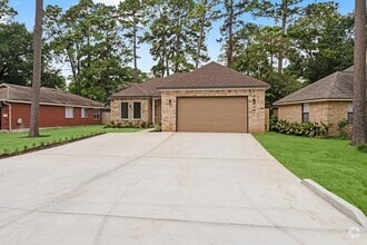 Building Photo - 327 Paradise Ln