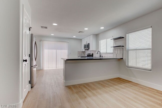 Building Photo - 8765 First Lady Ave