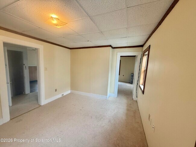Building Photo - 1403 N Sumner Ave