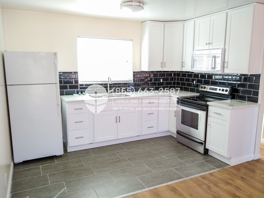 Primary Photo - 1625 Orchard Ave