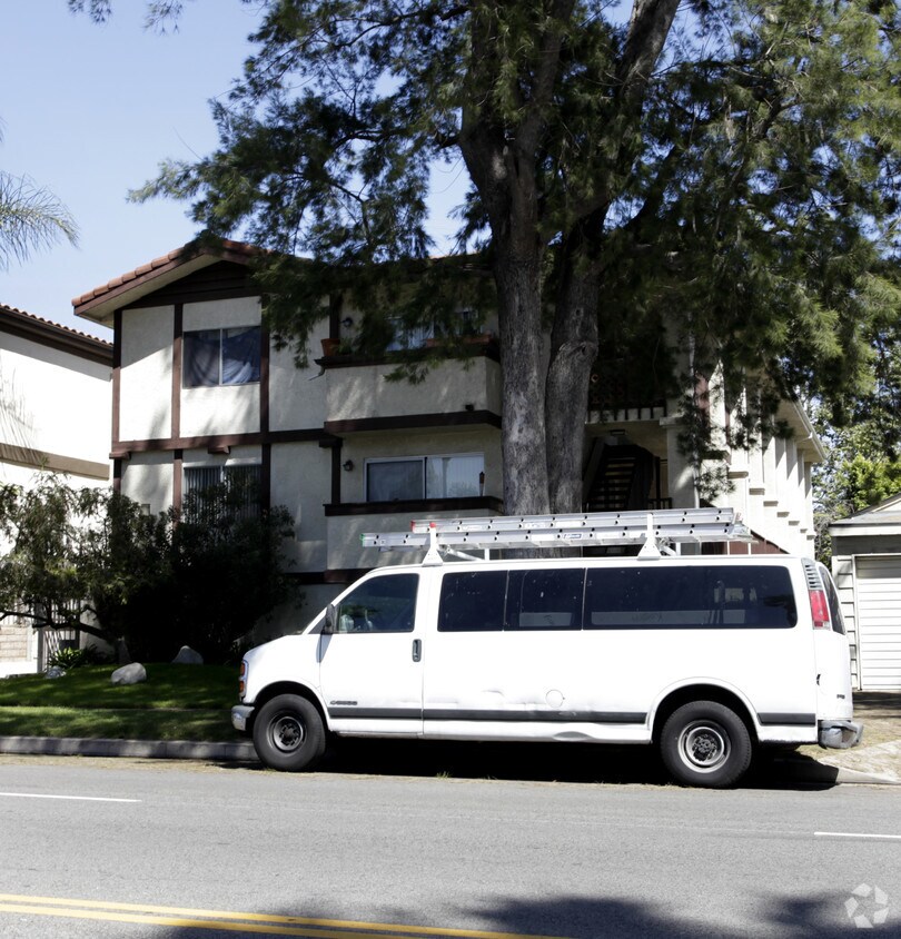 Building Photo - 4514 Fulton Ave