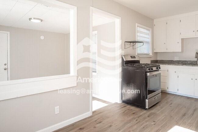 Foto del edificio - 4959 N Trenton Ave