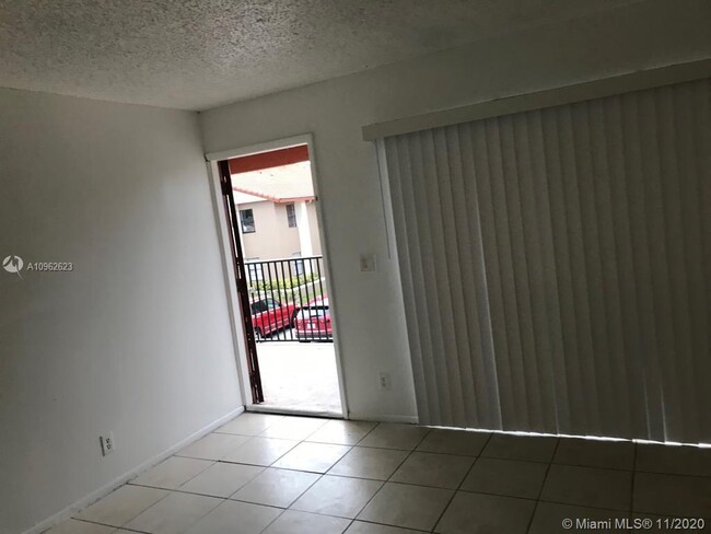 Building Photo - 3243 Coral Ridge Dr
