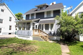 Building Photo - 692 Chili Ave