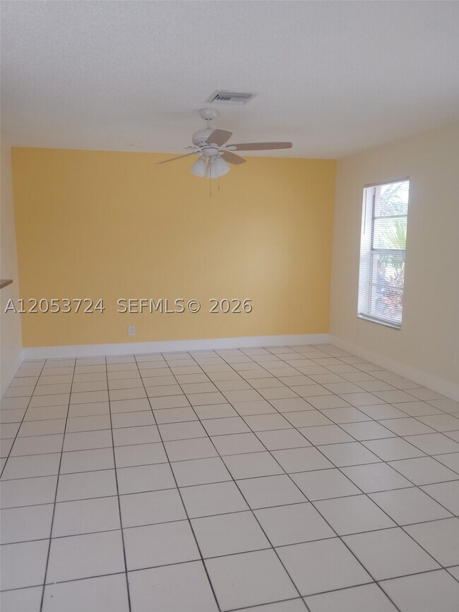 Foto del edificio - 6123 SW 4th St