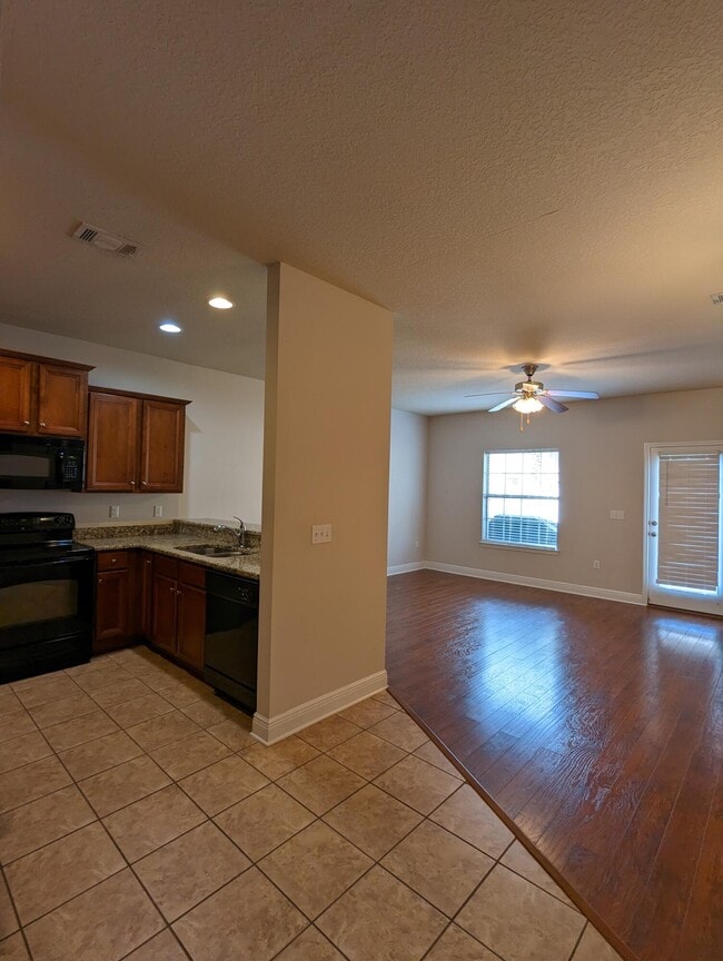 Building Photo - 8862 Brown Pelican Cir