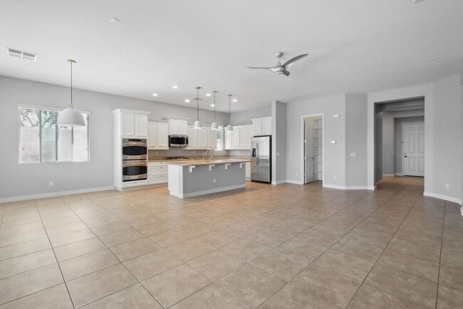Foto del edificio - 7410 W Buckskin Trail