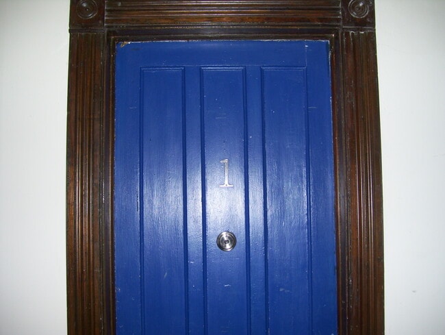 Building Photo - 914 N Salina St