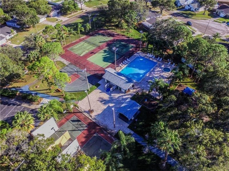 Photo - 127 Camphor Cir (Oldsmar, FL)