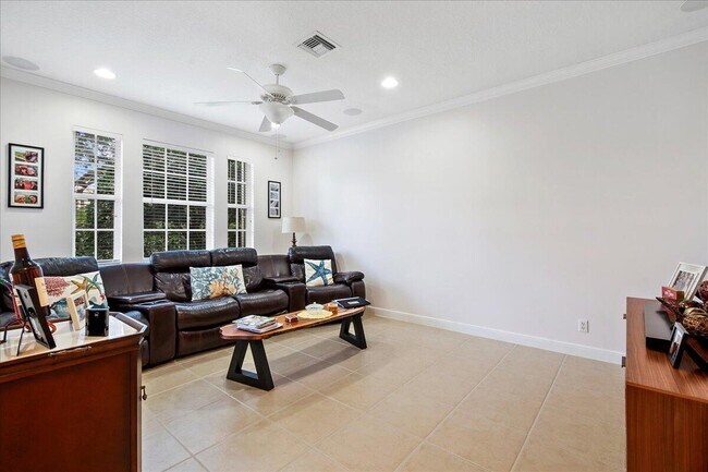 Foto del edificio - 103 Evergrene Pkwy