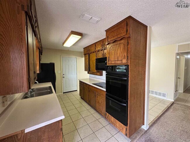 Building Photo - 1804 Katherine Dr