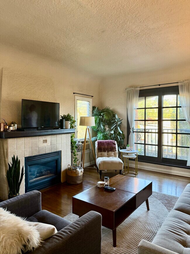 Foto del edificio - 1611 Talmadge St