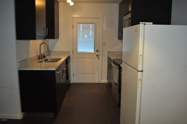 Building Photo - 3034 N 35th St