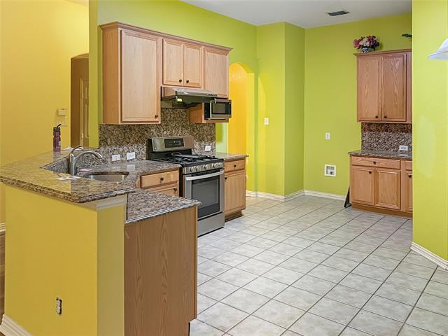 Building Photo - 402 Calvary Dr