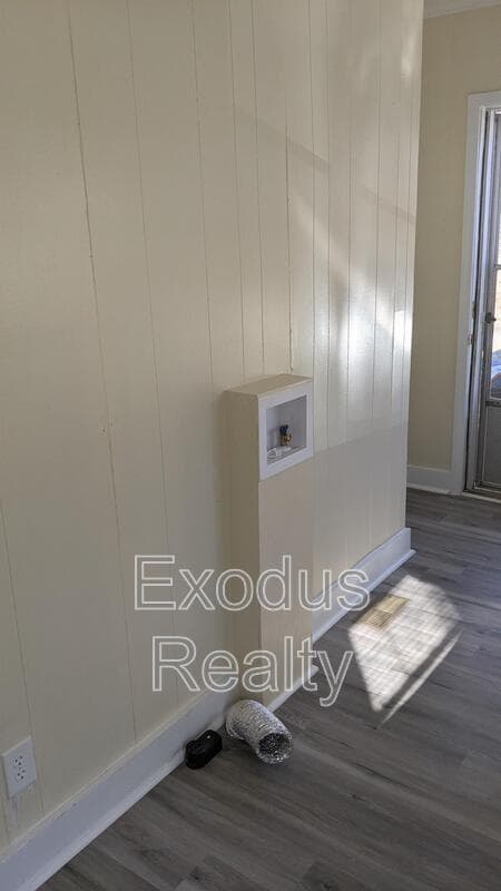 Building Photo - 222 Tempting Church Rd