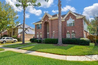Building Photo - 20735 Fawnbrook Ct