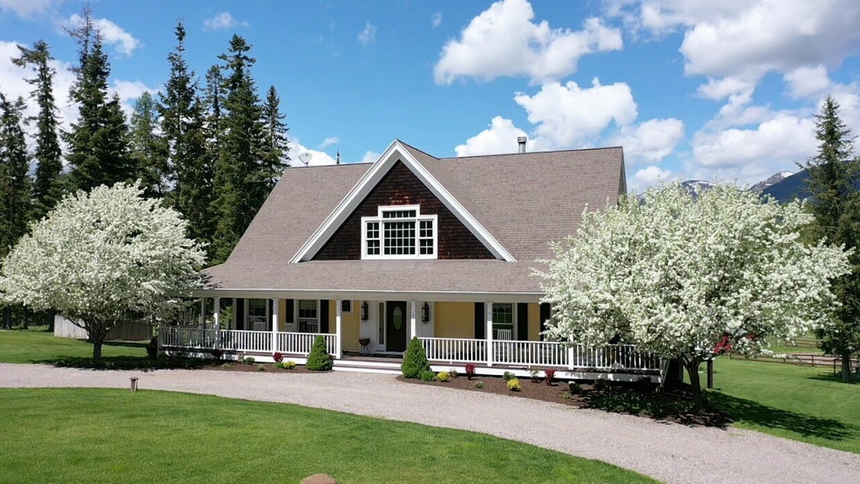 Primary Photo - 5 bedroom, 4 bath
