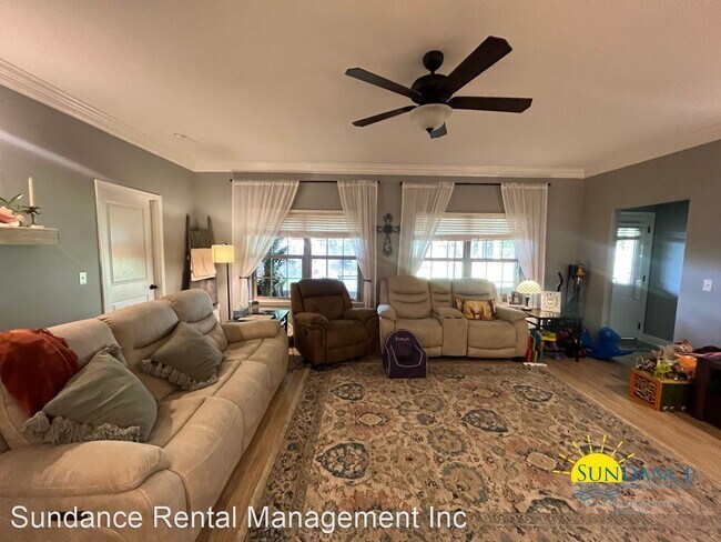 Building Photo - 4 br, 3 bath House - 1015 A Creel Street