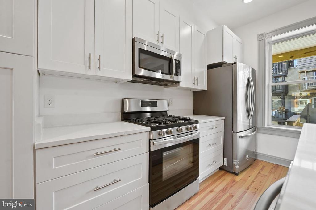 Foto principal - 740 S Linwood Ave
