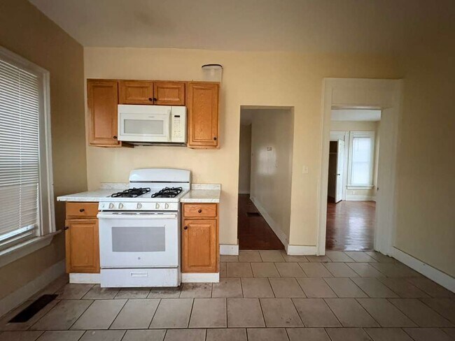 Foto del edificio - 81 Sherman Ave