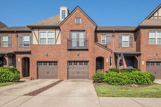 Building Photo - 216 Bixby Private Ln