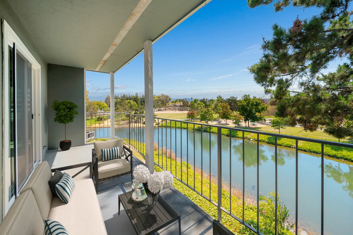 Foto principal - Mariner's West Apartments