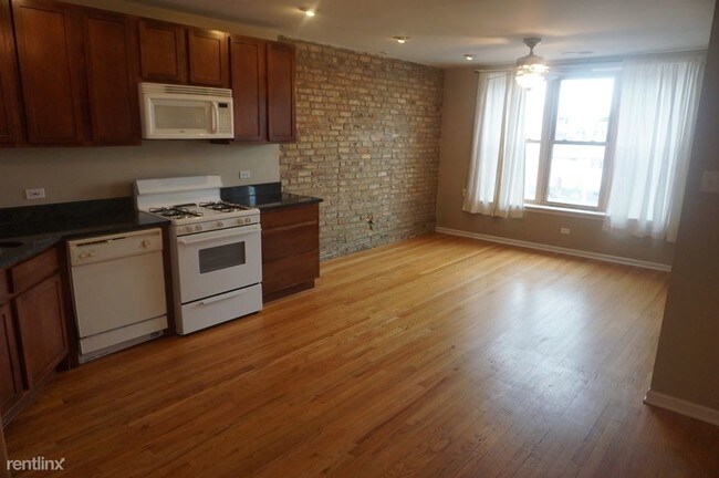 Building Photo - 2 br, 2 bath Condo - 2361 N California Ave