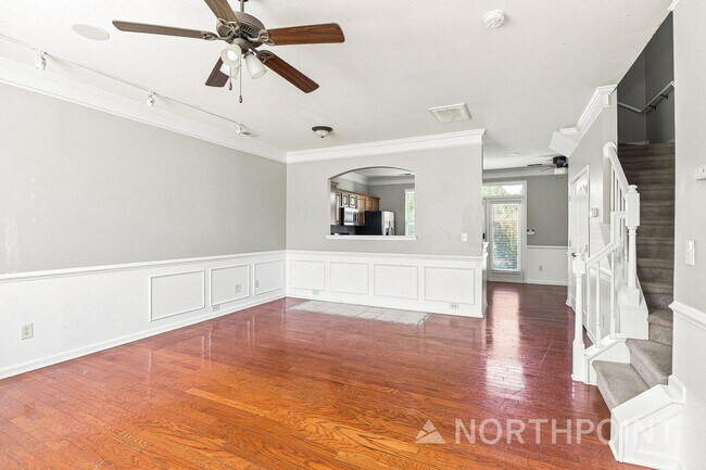 Building Photo - Coming Soon! 2BR/2.5BA | Renovated Townhome | Private Parking | Pets Allowed!