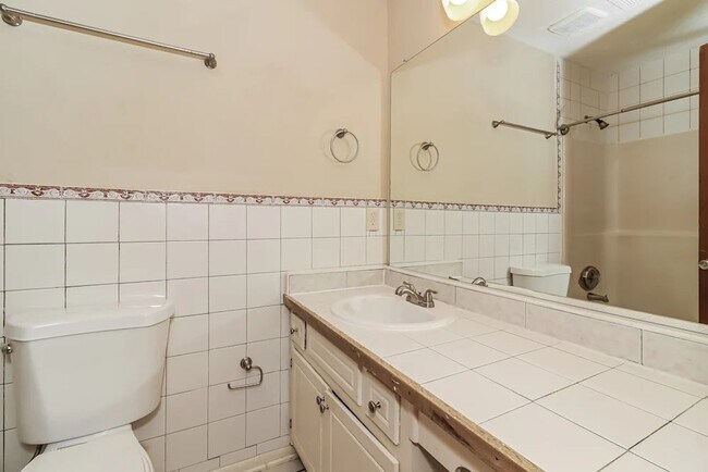 Foto del edificio - 3142 Country Lake Dr