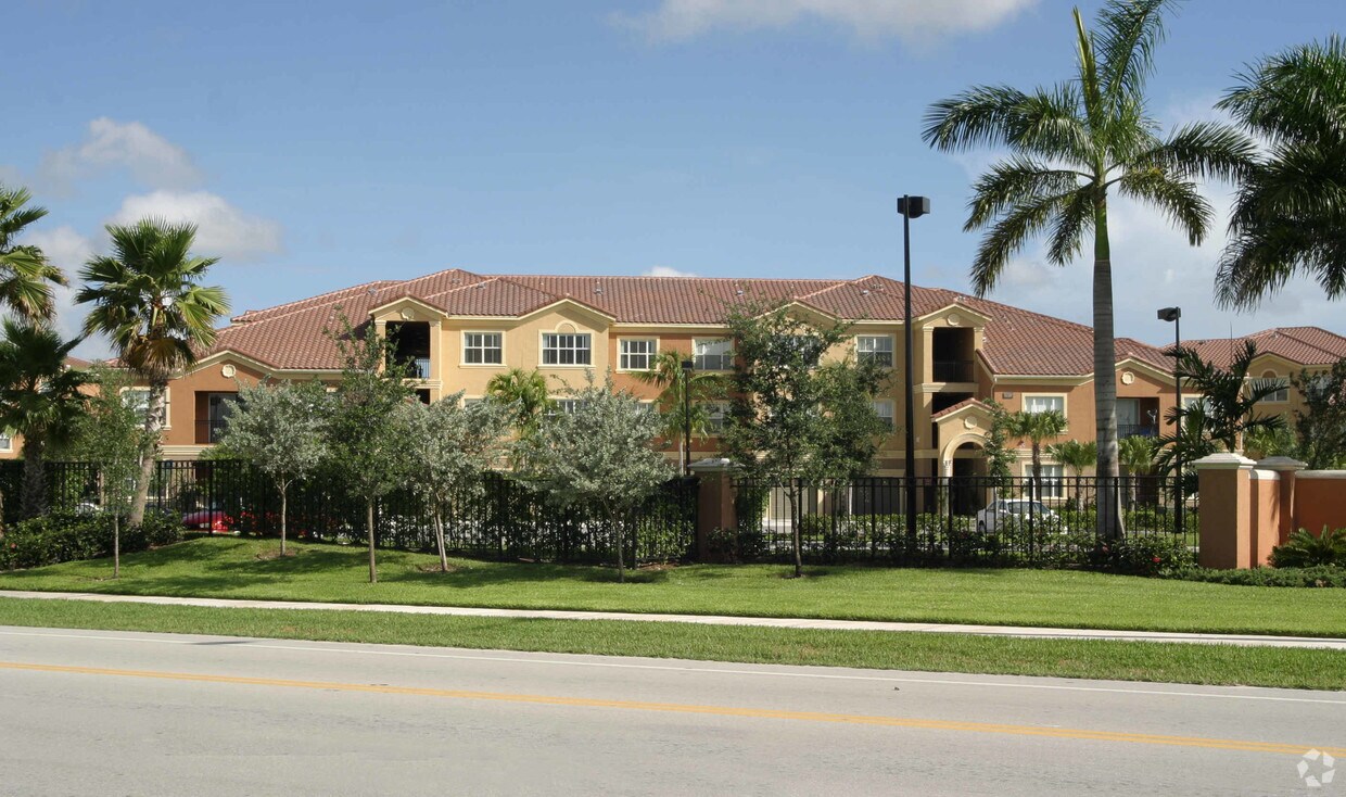 El Ad Villagio Condos Apartments in Miramar, FL