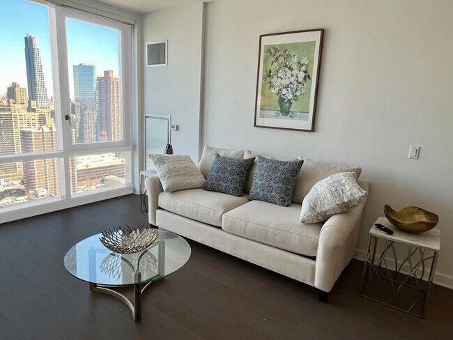 Foto del edificio - 408 W 58th St