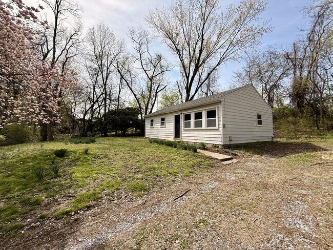 Foto del edificio - 271 Sawmill Rd
