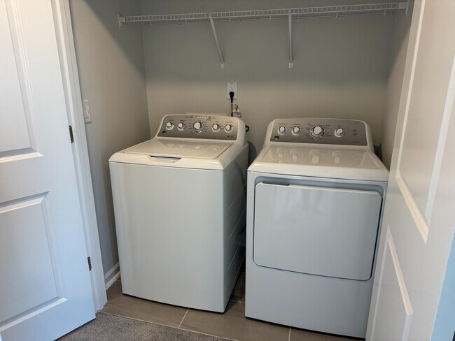 Foto del edificio - Room in Townhome on Kasota Ln