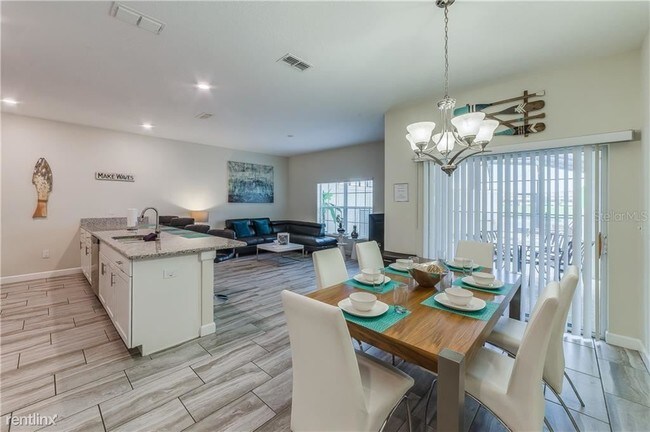Foto del edificio - 4 br, 3 bath House - 3079 Pequod Pl