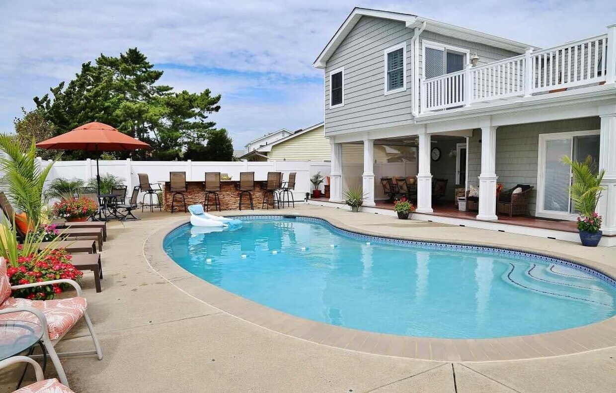 105 Hudson Dr, Brigantine, NJ 08203 House Rental in Brigantine, NJ