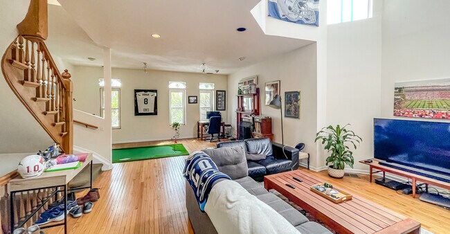 Foto del edificio - 1650 N Orchard St
