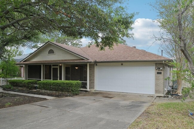 Foto del edificio - 1300 Leah Ln