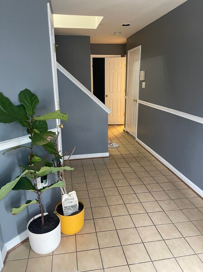 Foto del edificio - 4713 Kings Mill Way