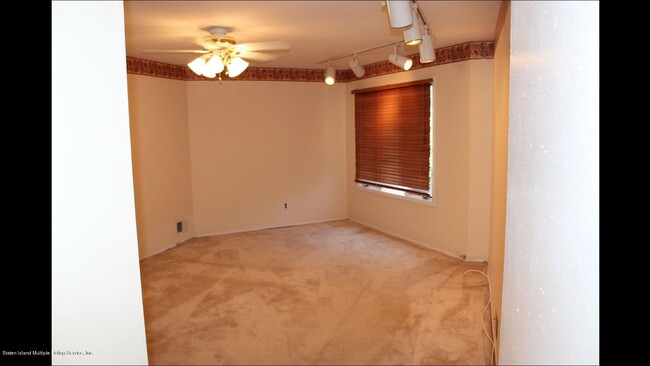 Building Photo - 1440 Forest Hill Rd