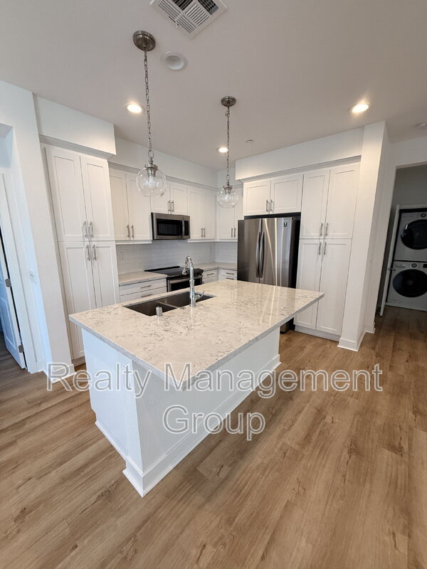 Building Photo - 8711 Aruba Ln