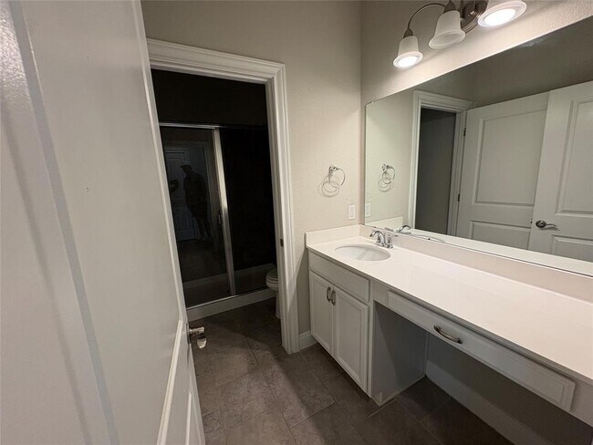 Building Photo - 9907 Quercia Dr