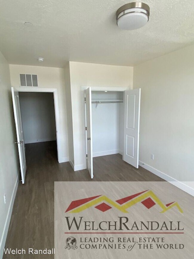 Building Photo - 3 br, 2 bath House - 2101 Main Street #401