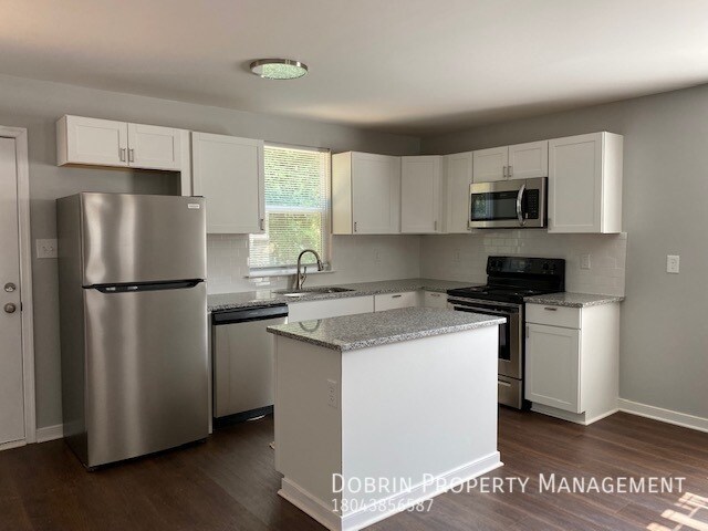 Building Photo - 6419 Glenway Dr