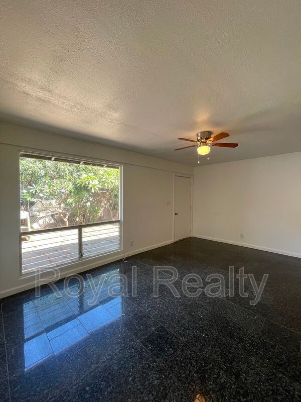Building Photo - 84-1111 Lahaina St A1
